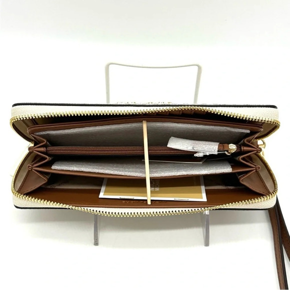 Michael Kors Large Continental Wallet
Wristlet Vanilla/Brown - Picture 9 of 10